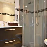 ريجينا مونتمارتريه فندق باريس