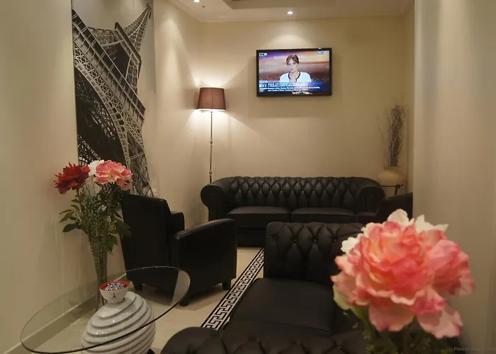 ホテル レジーナ モンマルトル パリ