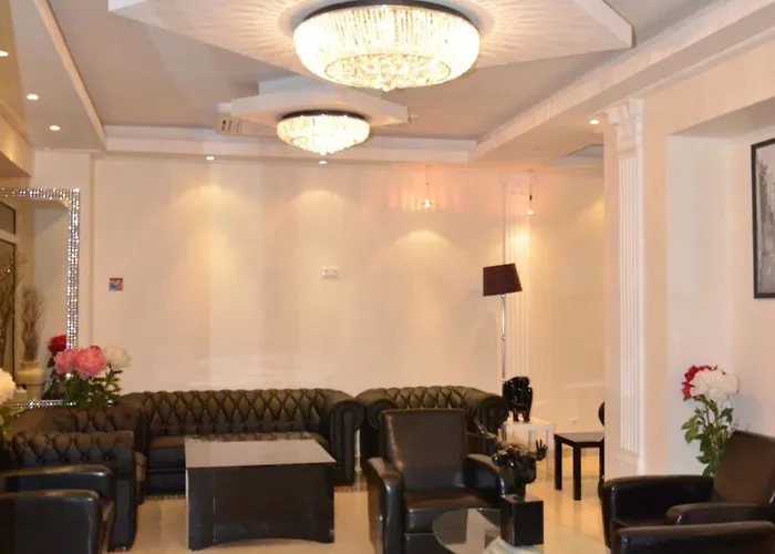 レジーナ モンマルトル ホテル パリ