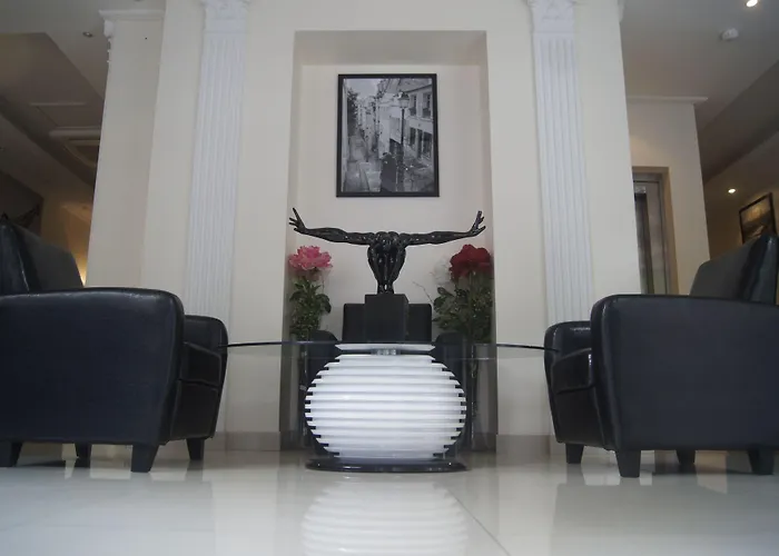 レジーナ モンマルトル ホテル パリ