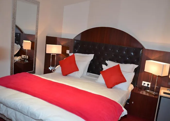 ホテル レジーナ モンマルトル パリ