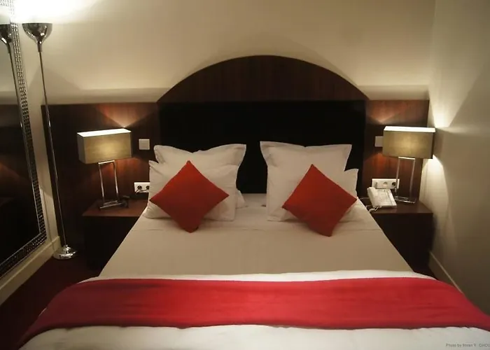 レジーナ モンマルトル ホテル パリ