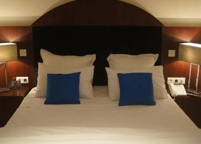 レジーナ モンマルトル 3*